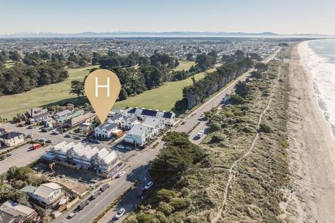 Photo of property in 6b Rawhiti Avenue, New Brighton, Christchurch, 8083