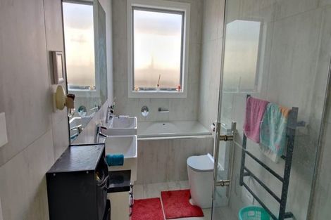 Photo of property in 17 Kuawa Drive, Kumeu, 0810