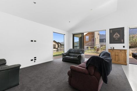 Photo of property in 13 Magpie Place, Lake Hawea, Wanaka, 9382