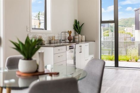 Photo of property in 2 Tokitoki Way, Kenepuru, Porirua, 5022