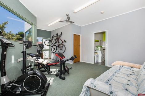 Photo of property in 81 Arimu Road, Papakura, 2110