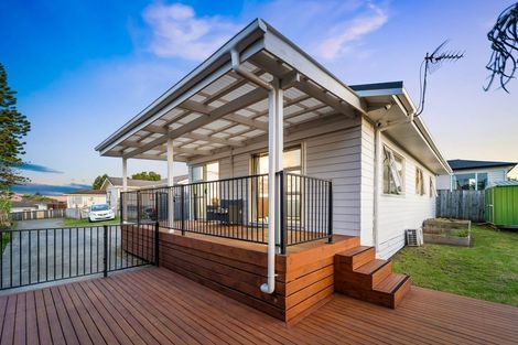 Photo of property in 21a Sabot Place, Massey, Auckland, 0614