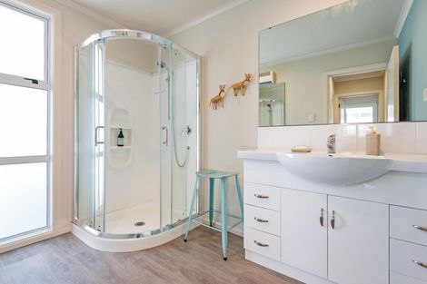 Photo of property in 3 Firth Place, Awapuni, Palmerston North, 4412