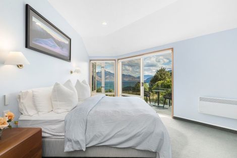 Photo of property in 5 Windsor Place, Queenstown, 9300