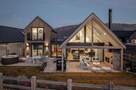 Photo of property in 3 Marjon Drive, Wanaka, 9305