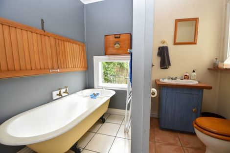 Photo of property in 94 Pembroke Street, Carterton, 5713