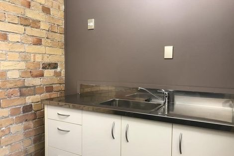 Photo of property in 33 Sale Street, Cockle Bay, Auckland, 2014