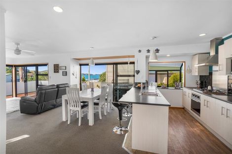 Photo of property in 6 Merehai Place, Snells Beach, 0920