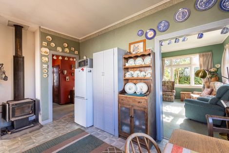 Photo of property in 6 Waterloo Street, Dannevirke, 4930