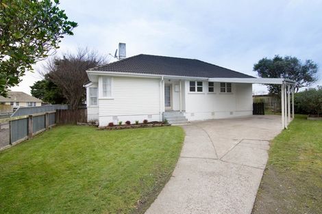 Photo of property in 18 Montrose Place, Takaro, Palmerston North, 4412
