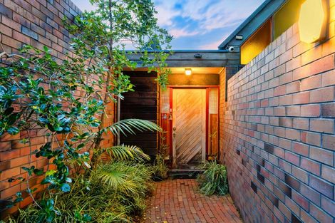 Photo of property in 41 Fitzherbert Avenue, West Harbour, Auckland, 0618