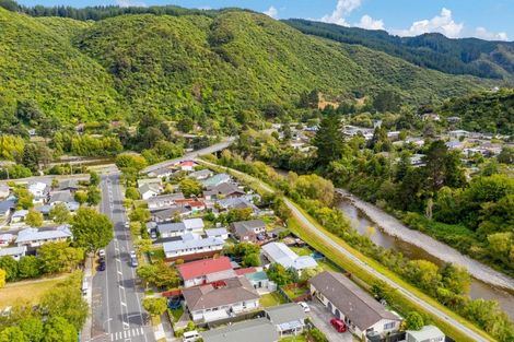 Photo of property in 2/15 Gemstone Drive, Birchville, Upper Hutt, 5018
