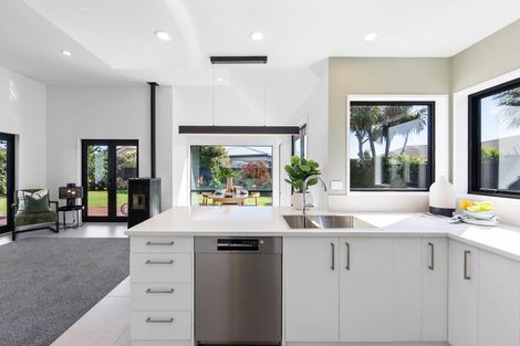 Photo of property in 14 Evenwood Place, Waimairi Beach, Christchurch, 8083