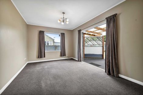Photo of property in 68 Conway Road, Eltham, 4322
