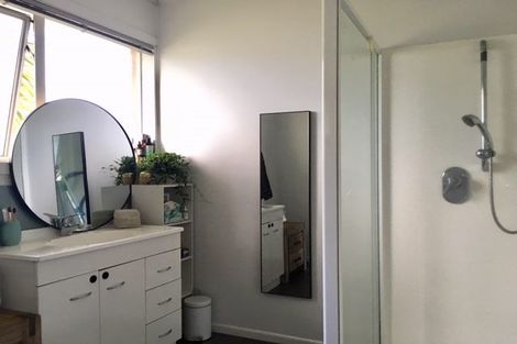 Photo of property in 2/108 Canongate Street, Birkdale, Auckland, 0626