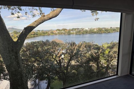 Photo of property in 30 Sylvan Park Avenue, Milford, Auckland, 0620