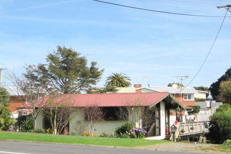 Photo of property in 8 Raleigh Street, Waitara, 4320