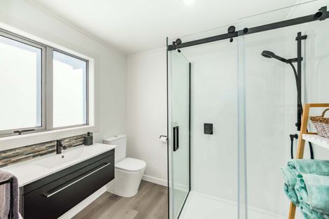Photo of property in 7 Martin Road, Paraparaumu Beach, Paraparaumu, 5032