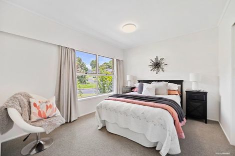 Photo of property in 2/13 Kathleen Street, Totara Vale, Auckland, 0627