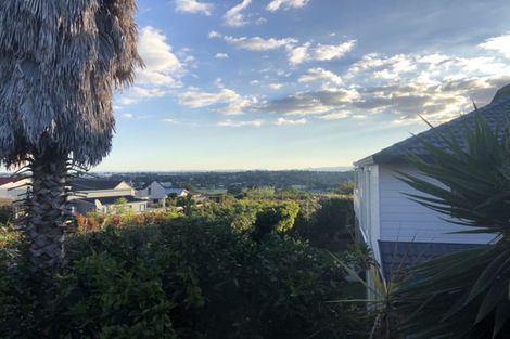 Photo of property in 14 Mccahill Views, Botany Downs, Auckland, 2010