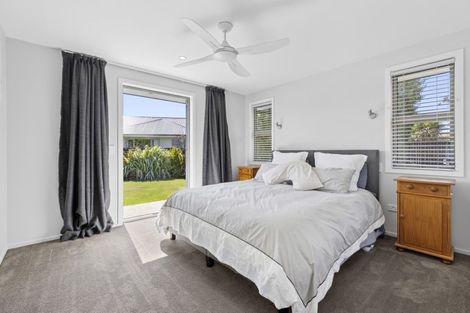 Photo of property in 33 Sherwin Avenue, Albert Town, Wanaka, 9305