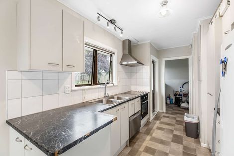 Photo of property in 29 Plumley Crescent, Mangere, Auckland, 2022