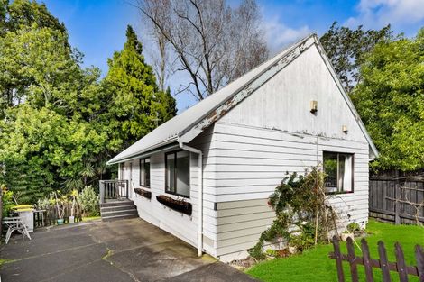 Photo of property in 2/43 Sabulite Road, Kelston, Auckland, 0602