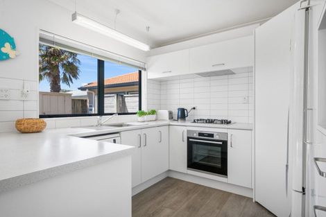 Photo of property in 160 Evans Road, Papamoa Beach, Papamoa, 3118