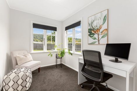 Photo of property in 130 Wainuiomata Road, Wainuiomata, Lower Hutt, 5014