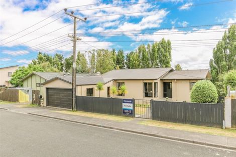 Photo of property in 24 Burtts Road, Durie Hill, Whanganui, 4500