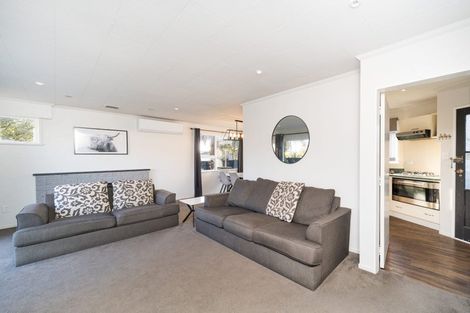 Photo of property in 22 Rhodes Drive, Kelvin Grove, Palmerston North, 4414