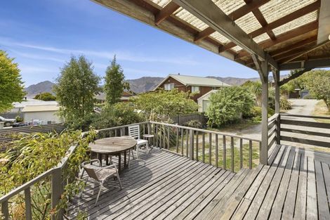 Photo of property in 7 Parry Crescent, Lake Hawea, Wanaka, 9382