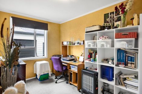 Photo of property in 20 Dudley Road Lower, Inglewood, 4386