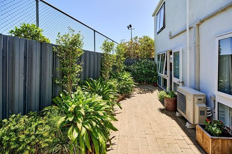 Photo of property in 7/354 Muritai Road, Eastbourne, Lower Hutt, 5013