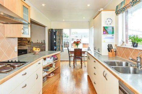 Photo of property in 49 Weymouth Road, Manurewa, Auckland, 2102