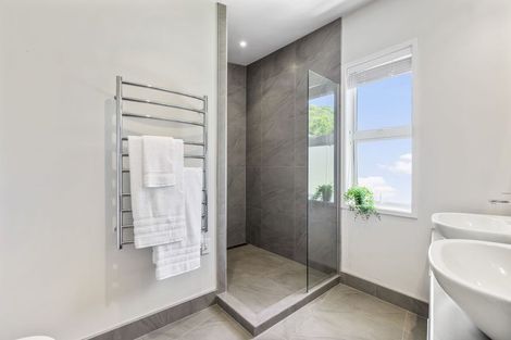 Photo of property in 69 De Luen Avenue, Tindalls Beach, Whangaparaoa, 0930