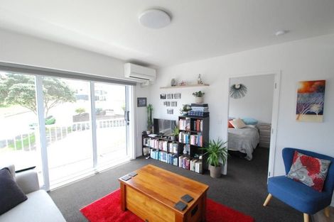 Photo of property in 11/32 Akaroa Drive, Maupuia, Wellington, 6022