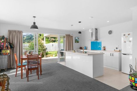 Photo of property in 11 Sunset Drive, Baylys Beach, Dargaville, 0377