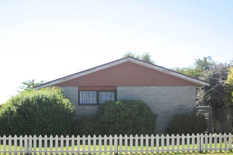 Photo of property in 77 Arcon Drive, Broomfield, Christchurch, 8042