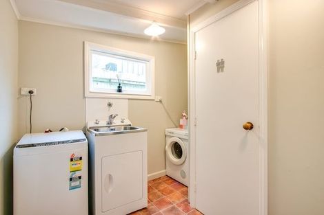 Photo of property in 103 Shakespeare Road, Bluff Hill, Napier, 4110