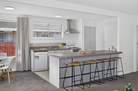 Photo of property in 40 Oakley Crescent, Hornby, Christchurch, 8042