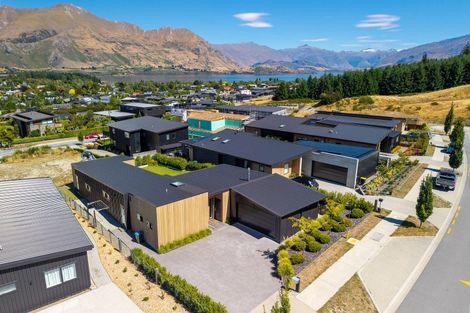 Photo of property in 13 Mills Road, Wanaka, 9305