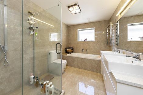 Photo of property in 16 Kerrykeel Drive, Flat Bush, Auckland, 2019