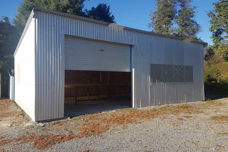 Photo of property in 1350 Lake Brunner Road, Inchbonnie, Kumara, 7875