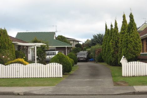Photo of property in 2/111 Hillcrest Road, Raumati Beach, Paraparaumu, 5032