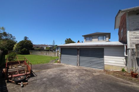 Photo of property in 3 Wattle Street, New Lynn, Auckland, 0600