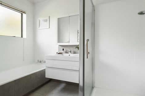 Photo of property in 415 Devonport Road, Tauranga South, Tauranga, 3112