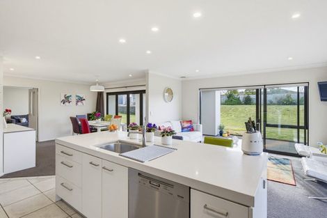 Photo of property in 8 Rae Lane, Paraparaumu Beach, Paraparaumu, 5032