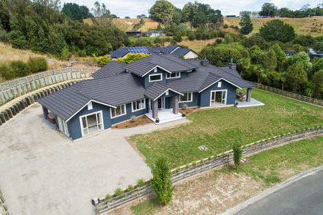 Photo of property in 82 Kingsdale Park Drive, Aokautere, Palmerston North, 4471