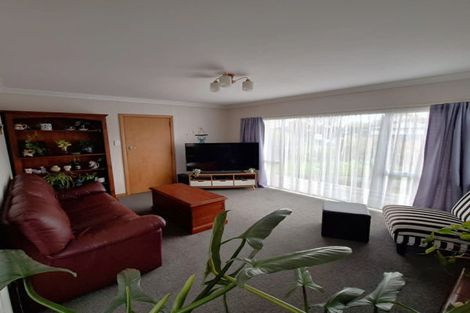 Photo of property in 32 Liverpool Street, Takaro, Palmerston North, 4412